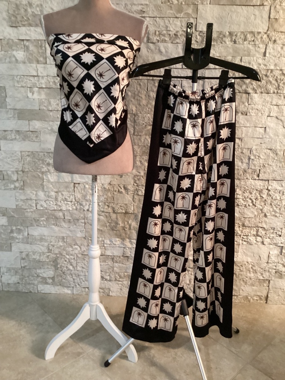 BY FRANKIE Black & Ivory Palm Tree Resort Scarf Top & Wide-Leg Pants Set Size XS